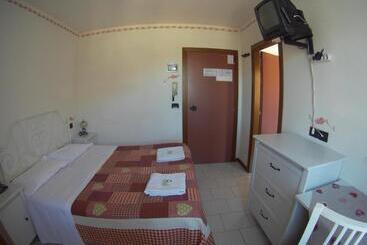 בית מלון כפרי Albergo Bel Soggiorno