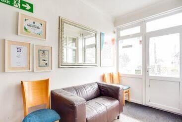 Godolphin Arms Hotel