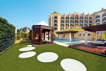 هتل Legend Palace