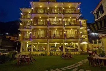 ホテル The Paramount Inn