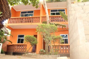 Bed & Breakfast Pwani Vanilla House & Restaurant