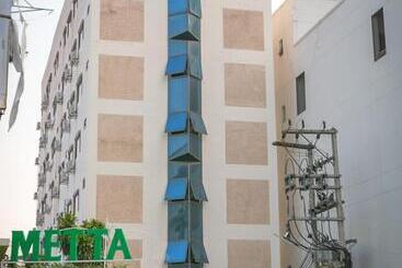 בית מלון כפרי Grand Leo