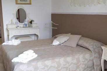 تختخواب و صبحانه I Fiori Di Sicilia