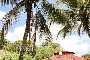 La Tour Hotel Boutique