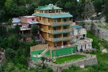 Hotel The Golden Peak,