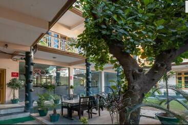 Hotel Gayatri Resorts