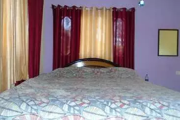 Hotel Gopal Binsar Retreat