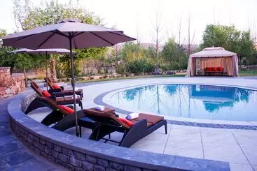 Riverarch Greenfields Resort