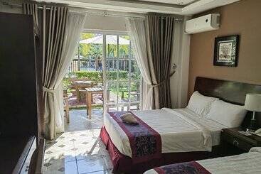 Hotel Marand Resort  Highway