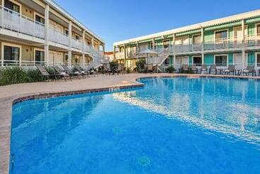 Surestay Hotel Laredo By Best Western