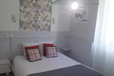 Hôtel Hôtel La Tour Des Fées