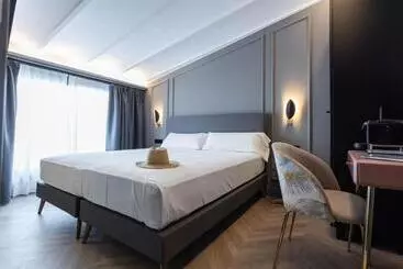 Hostelli Reina 107 Beach Boutique