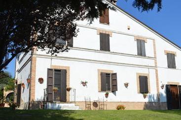 צימר Antico Casale Fossacieca