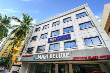 Fabhotel Jansi Deluxe Nr Gandhipuram Bus Stand