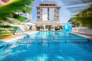 בית מלון כפרי Alexander