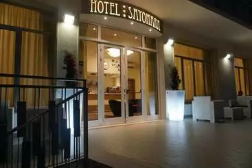 Hotel Sayonara