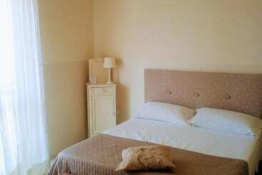 Bed and Breakfast All My Home