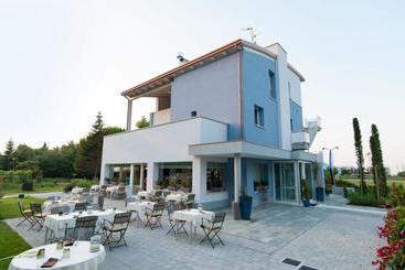 مبيت وإفطار Borgo Del Faro