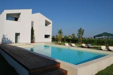 Bed and Breakfast Ortopì Country Canapa House