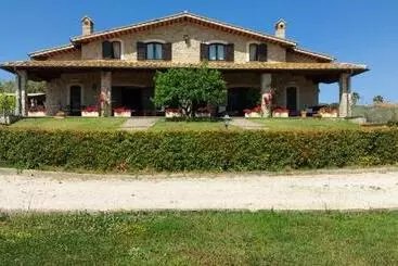 تختخواب و صبحانه Villa Klinai