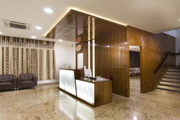 فندق Genx Crystal Inn Chikmagaluru