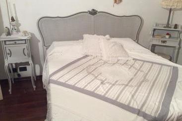 تختخواب و صبحانه Villetta Bisio