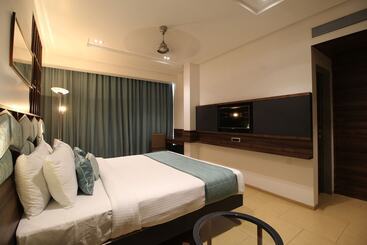 Отель Maple Ivy