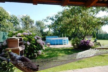 ベッドアンドブレックファースト Bed&breakfast La Siepe