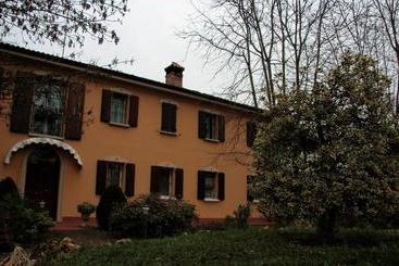 La Corte Del Cavaliere Bed & Breakfast