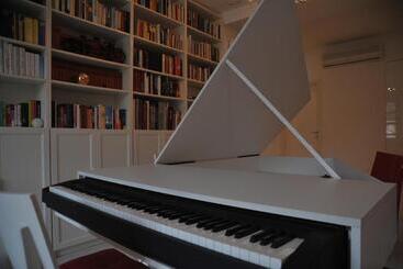 تختخواب و صبحانه Vitaminam