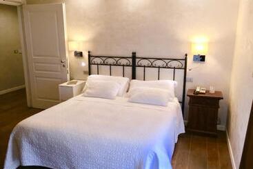 فندق Ferro Di Cavallo