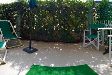 Отель Lungomare