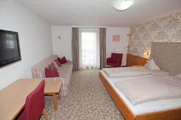 فندق Goldener Adler