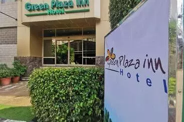 Hotelli Green Plaza Inn    Business &families Only