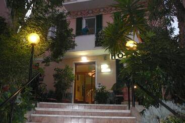 בית מלון כפרי Villa Bianca