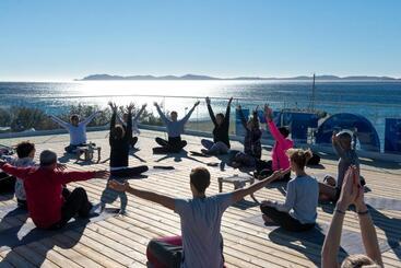 هتل Hôtel La Reine Jane