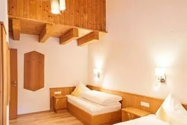 Hotel Tirolerhof   Appartementhaus