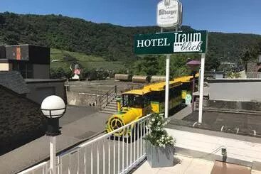 ホテル Traumblick