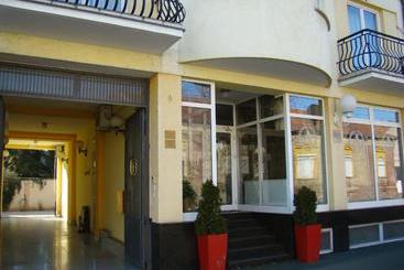 Отель Vila Ariston