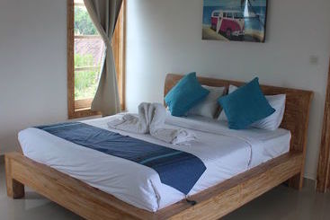 فندق فئة نجمة واحدة Kedungu Surf Camp