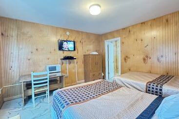 Motel Boardwalk Sand & Surf Beach Hotel Oceanfront