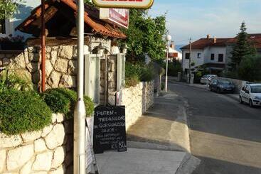 پانسیون Pansion Belveder