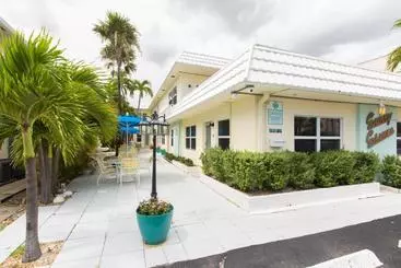 アパートメント Sunny Shores Inn & Suites