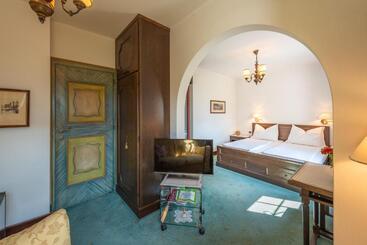 تختخواب و صبحانه Haus Oberhofer