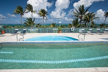 آپارتمان Club St. Croix Beach & Tennis Resort By Antilles Resorts