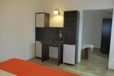 בית מלון כפרי Pod Platanami