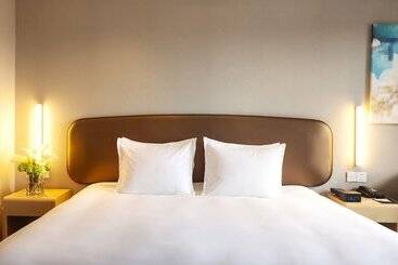 Otel Holiday Inn Express Chifeng Hongshan By Ihg