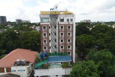 Rose Palace Hotel Yangon