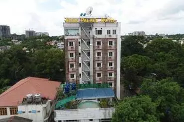 Rose Palace Hotel Yangon