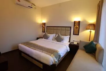 Otel Sinon Baga Retreat